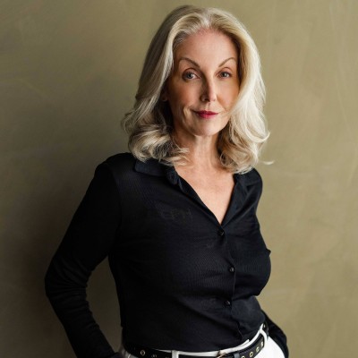 Suzanna  Hughes 