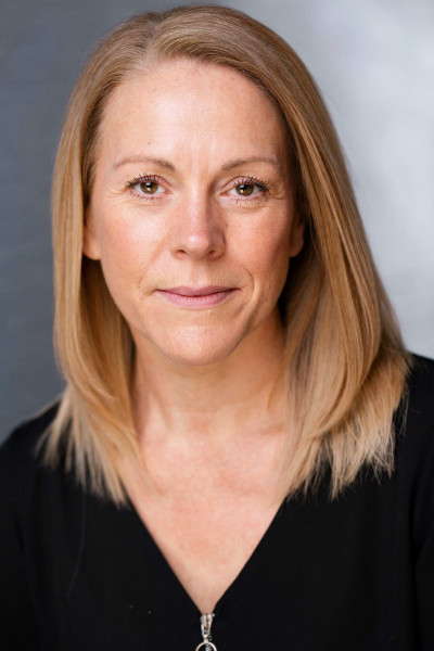 Nikki Hellens